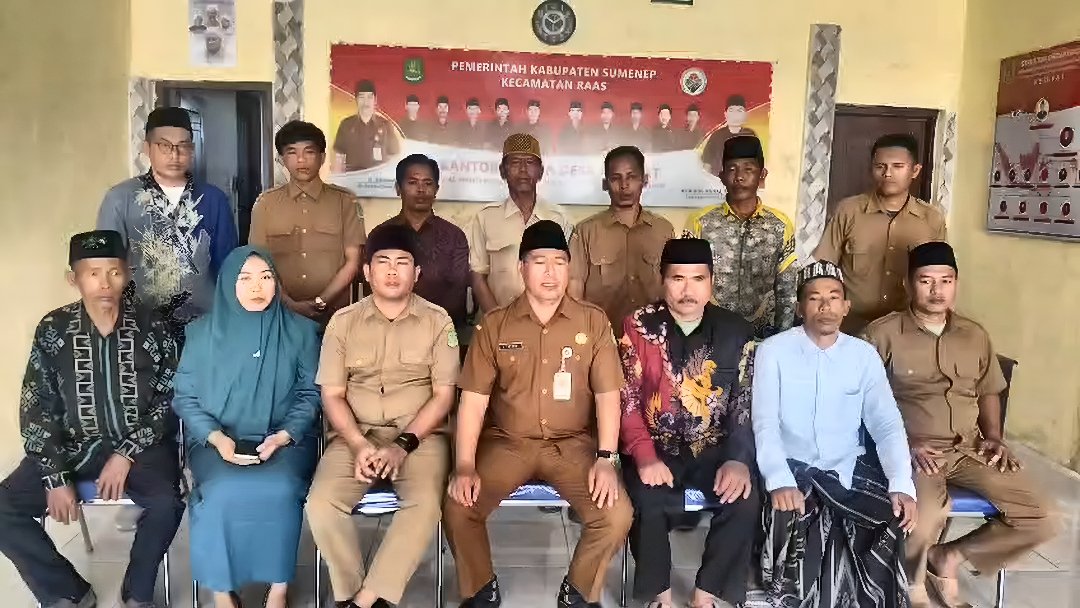 PEMERINTAH DESA KETUPAT MEMBERIKAN DUKUNGAN PENUH TERHADAP PERUBAHAN NAMA KABUPATEN SUMENEP MENJADI KABUPATEN SUMENEP KEPULAUAN.